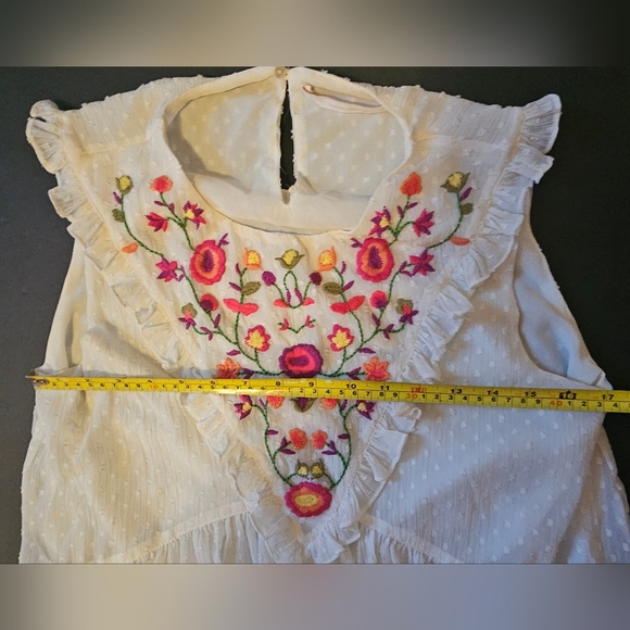 Zara Trafaluc Floral Embroidered Eyelet Tank - Picture 4 of 4
